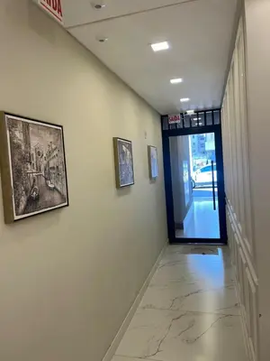 A planta de Apto com 3 suites na quadra do mar em Meia Praia Itapema