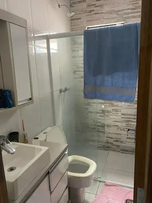 Uma casa de banho em Quarto ECONÔMICO - Suíte