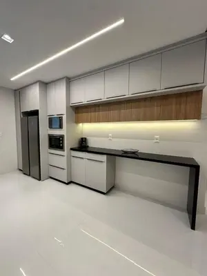 A cozinha ou kitchenette de Apartamento no coração de Meia Praia, com 4 Suítes e 3 vagas de garagem