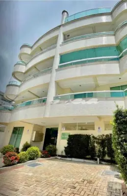 O edifício onde o apartamento está situado