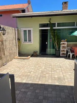 O edifício onde a casa de férias está situado