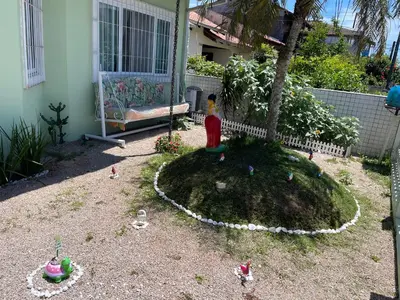Um jardim no exterior de Trindade 06