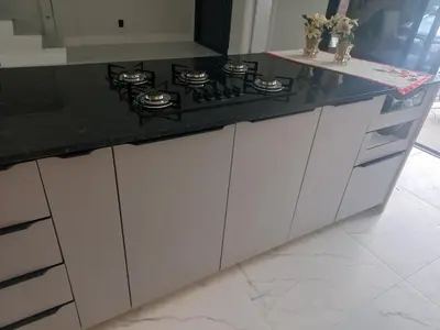 A cozinha ou kitchenette de Casa em BC 4 dorm e piscina