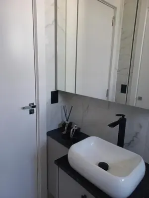 Uma casa de banho em Casa em BC 4 dorm e piscina