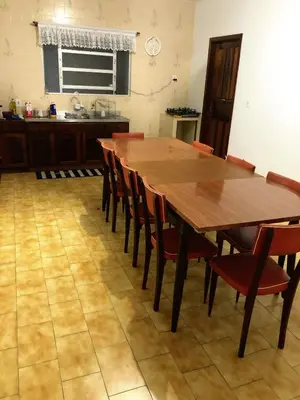 A planta de Quarto econômico 50 metros da praia