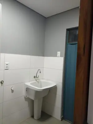 Uma casa de banho em Casa Contêiner em Mariscal, 350 metros da praia do Canto grande