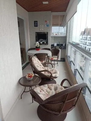 A cozinha ou kitchenette de Falcão 100 mts praia de Bombas