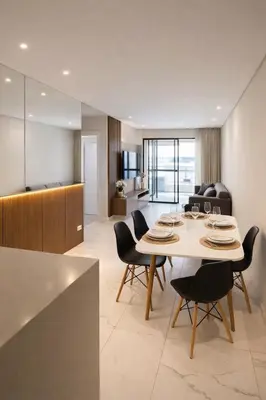 Uma área de estar em Summerview novo , 2 piscinas e 2 jacuzzis, 2 quartos Novo!
