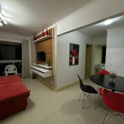 Apartamento quadra mar