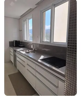 A cozinha ou kitchenette de Apartamento lindo de Frente para o Mar