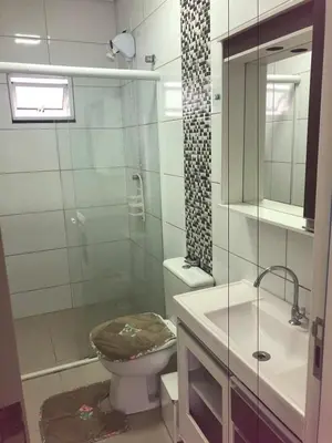 Uma casa de banho em Casa segundo piso acomoda até 6 pessoas