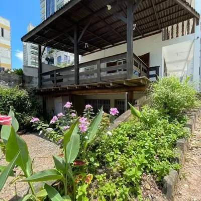Casa espaçosa a 100m do mar