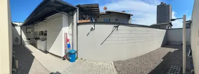 A planta de House Box 07 a 950 mt do mar, ar- condicionado, TV smart, cozinha privativa