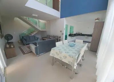 Uma área de estar em Casa Entre Verde e Mar Praia do Mariscal