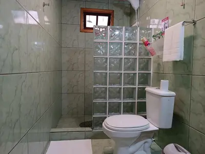 Uma casa de banho em SONHO VERDE - CASA em BC pertinho do Expocentro e Interpraias