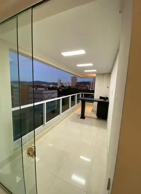 A planta de Apto próx mar Meia Praia