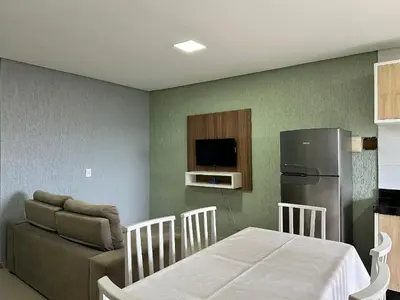 A cozinha ou kitchenette de Residencial Leão 355 - Apartamentos econômicos - 15min a pé da Praia de Bombas