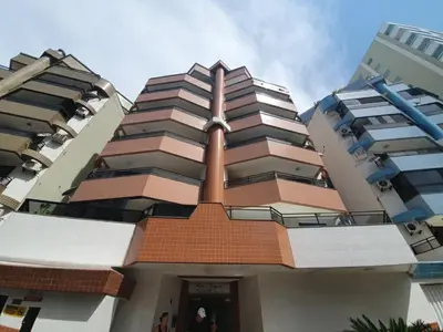 O edifício onde o apartamento está situado