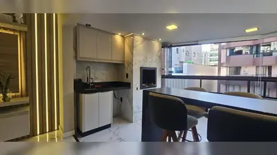 A cozinha ou kitchenette de Apto dos Famosos - Conforto e Exclusividade em Meia Praia
