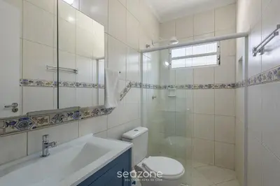 Uma casa de banho em Apto Vista Mar 3Q e Garagem 130m da Praia ROR0002