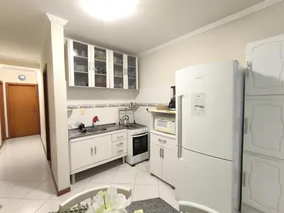 A cozinha ou kitchenette de Apartamento em Bombinhas