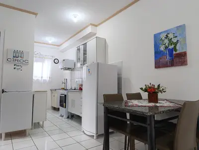 A cozinha ou kitchenette de Apto 2 Qtos c AR-Baln Camboriu-Portaria 24hr