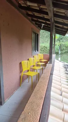 Uma área de estar em Sitio Terra Nova