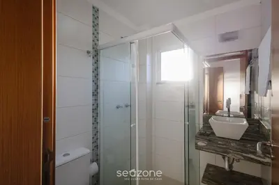Uma casa de banho em Apto 2Q c/ churrasq. 400m praia CAN304