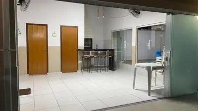 A cozinha ou kitchenette de Casa com piscina