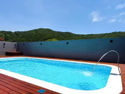 A planta de Casa nova com banheira, piscina e jacuzzi
