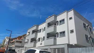 O edifício onde o apartamento está situado