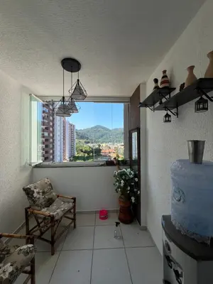 Uma vista geral da montanha ou uma vista da montanha a partir do apartamento