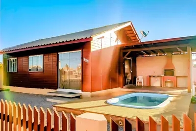 A planta de Casa Piscina Bombinhas 10 Pessoas