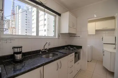 A cozinha ou kitchenette de QUA21 - 3Dorm, Churrasqueira na sacada, Garagem