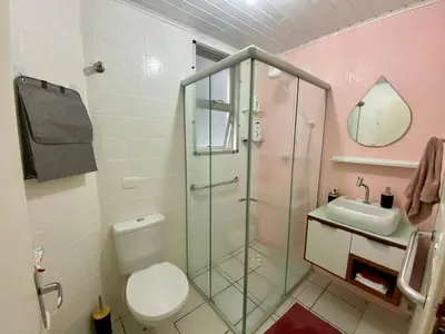 Uma casa de banho em Apê 120m do mar, perto de tudo