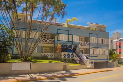 O edifício onde o apartamento está situado