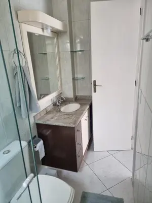 Uma casa de banho em Apartamento Itapema Meia Praia