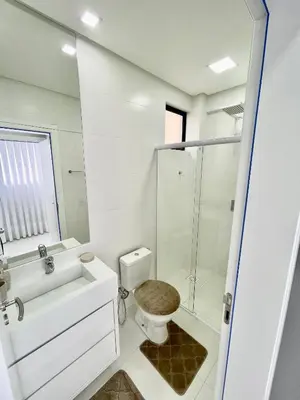 Uma casa de banho em Apartamento Brisa do Mar - Ed Galileu