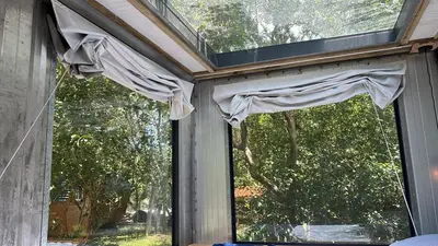 Um jardim no exterior de Tree House
