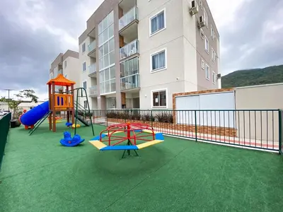 A área de jogos para crianças em Apê Novo em Porto Belo com Piscina próx Bombinhas