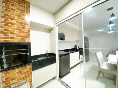 A cozinha ou kitchenette de Apê Novo em Porto Belo com Piscina próx Bombinhas