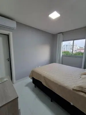 A planta de 3 suítes próximo do mar na Praia Mariscal