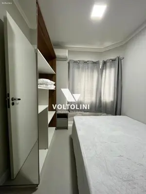 Uma cama ou camas num quarto em 01 APARTAMENTO TÉRREO BEIRA MAR - Apto 01