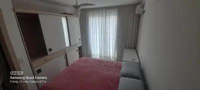 Uma cama ou camas num quarto em Casa com 02 quartos, Meia Praia - Itapema