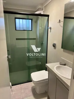 Uma casa de banho em 03 APARTAMENTO BEIRA MAR NO 2º ANDAR - Apto 03