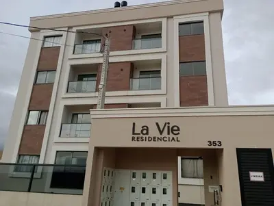 O edifício onde o apartamento está situado