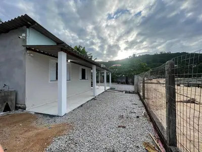 Uma vista geral da montanha ou uma vista da montanha a partir da casa de férias