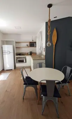 A cozinha ou kitchenette de Duplex com hidro - 200m da Praia de Mariscal