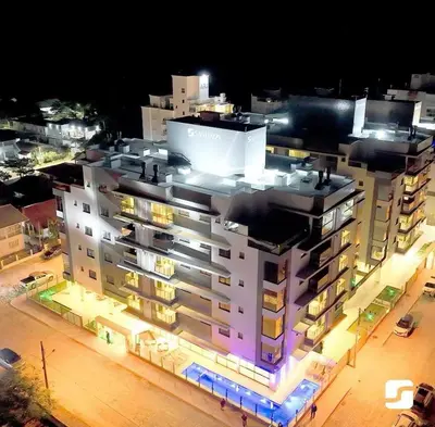 O edifício onde o apartamento está situado