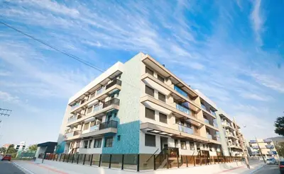 O edifício onde o apartamento está situado